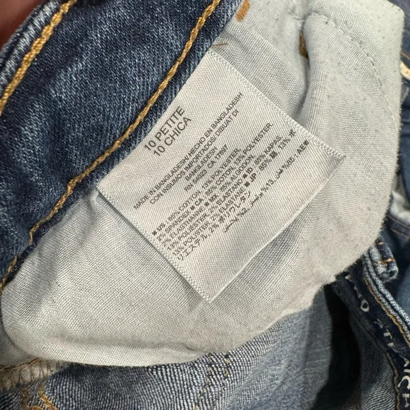 Old Navy Women's Straight Leg Blue Jeans - Picture 11 of 11